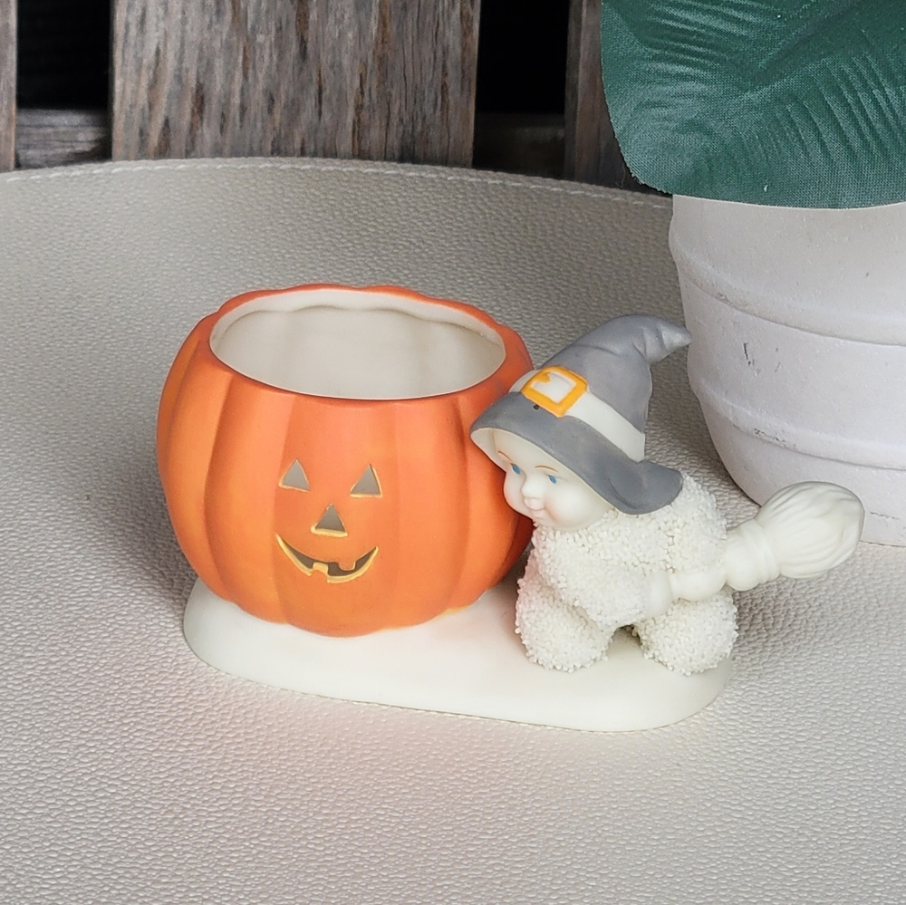 Snowbabies Whimsical Pumpkin Candle Holder with Witch Figurine - Picture 2 of 8